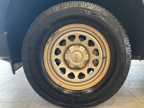 Used 2022 Chevrolet Silverado 1500 W/T w/ WT Value Package image 9