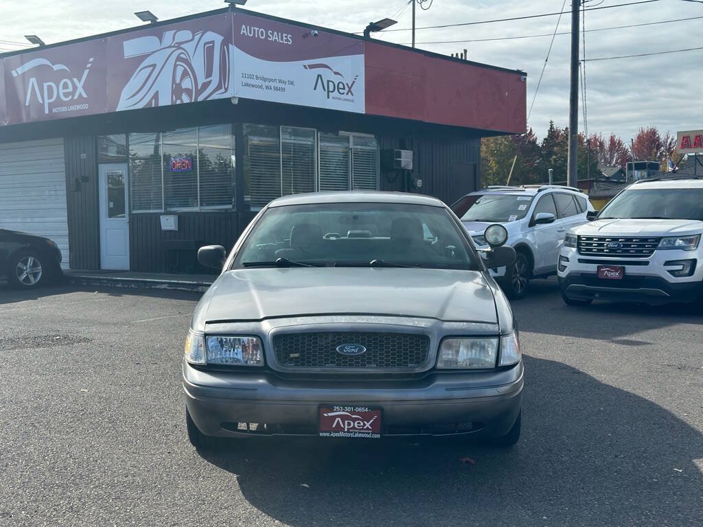Used 2004 Ford Crown Victoria Police Interceptor RWD image 3