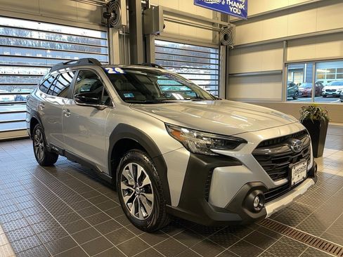 Used 2024 Subaru Outback Limited AWD/4WD image 1