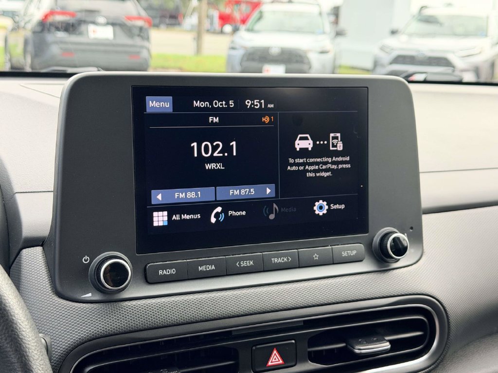 Used 2023 Hyundai Kona SE AWD/4WD image 3