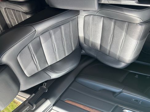 Used 2022 Honda CR-V EX-L image 16