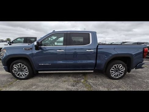 Used 2025 GMC Sierra 1500 Denali Ultimate AWD/4WD image 11