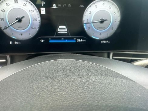 Used 2025 Hyundai Elantra SEL FWD image 21