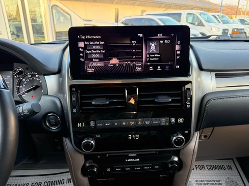 Used 2023 Lexus GX 460 Premium image 8