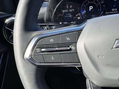 Certified 2025 Chevrolet Equinox LT w/ Safety and Technology Package image 24