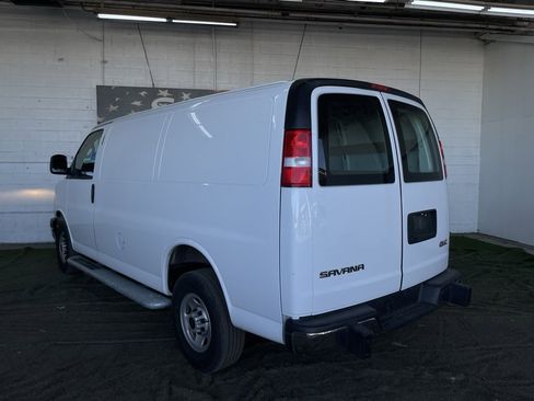 Used 2024 GMC Savana 2500 w/ Driver Convenience Package image 3