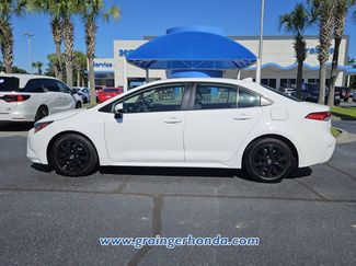 Used 2021 Toyota Corolla LE FWD video 2