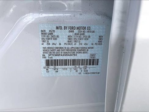 Used 2025 Ford Maverick Lobo AWD/4WD image 32