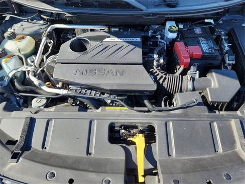 Used 2023 Nissan Rogue SV image 16