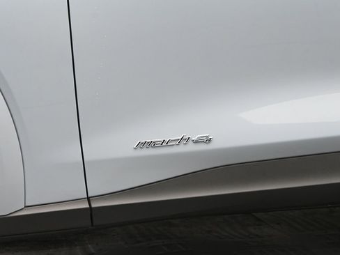 New 2025 Ford Mustang Mach-E Premium image 27