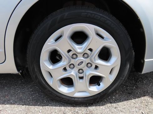 Used 2010 Ford Fusion SE FWD image 22