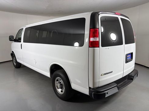 Used 2024 Chevrolet Express 3500 LT w/ LT Preferred Equipment Group RWD image 6