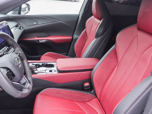 Certified 2025 Lexus RX 500h F Sport image 16