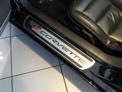Used 2013 Chevrolet Corvette 427 w/ 1SB Preferred Equipment Group RWD image 29