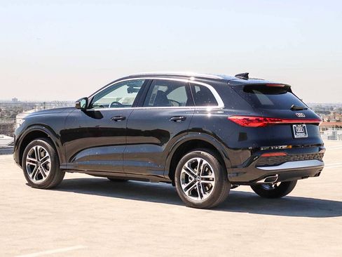 New 2026 Audi Q5 Premium AWD/4WD image 6