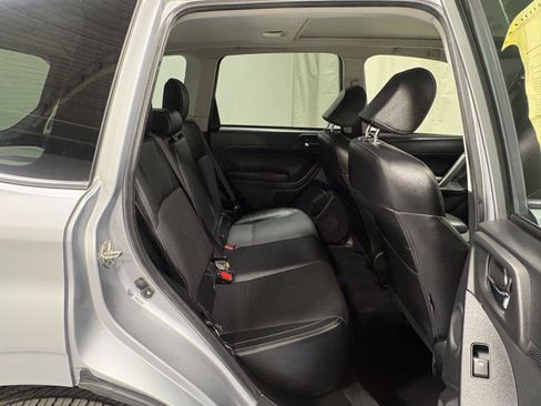 Used 2018 Subaru Forester 2.5i Limited AWD/4WD image 9
