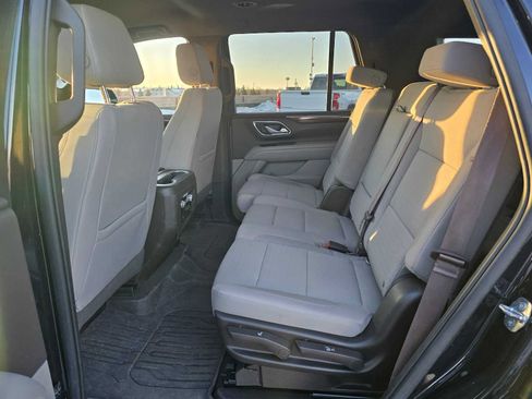 Used 2022 GMC Yukon SLE w/ Max Trailering Package image 17