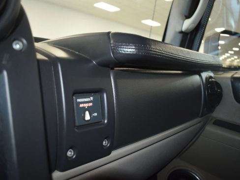 Used 2005 HUMMER H2 SUT image 38