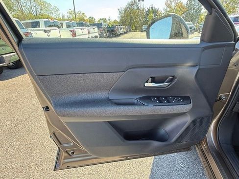 New 2026 Nissan Kicks SV w/ SV Premium Package image 10