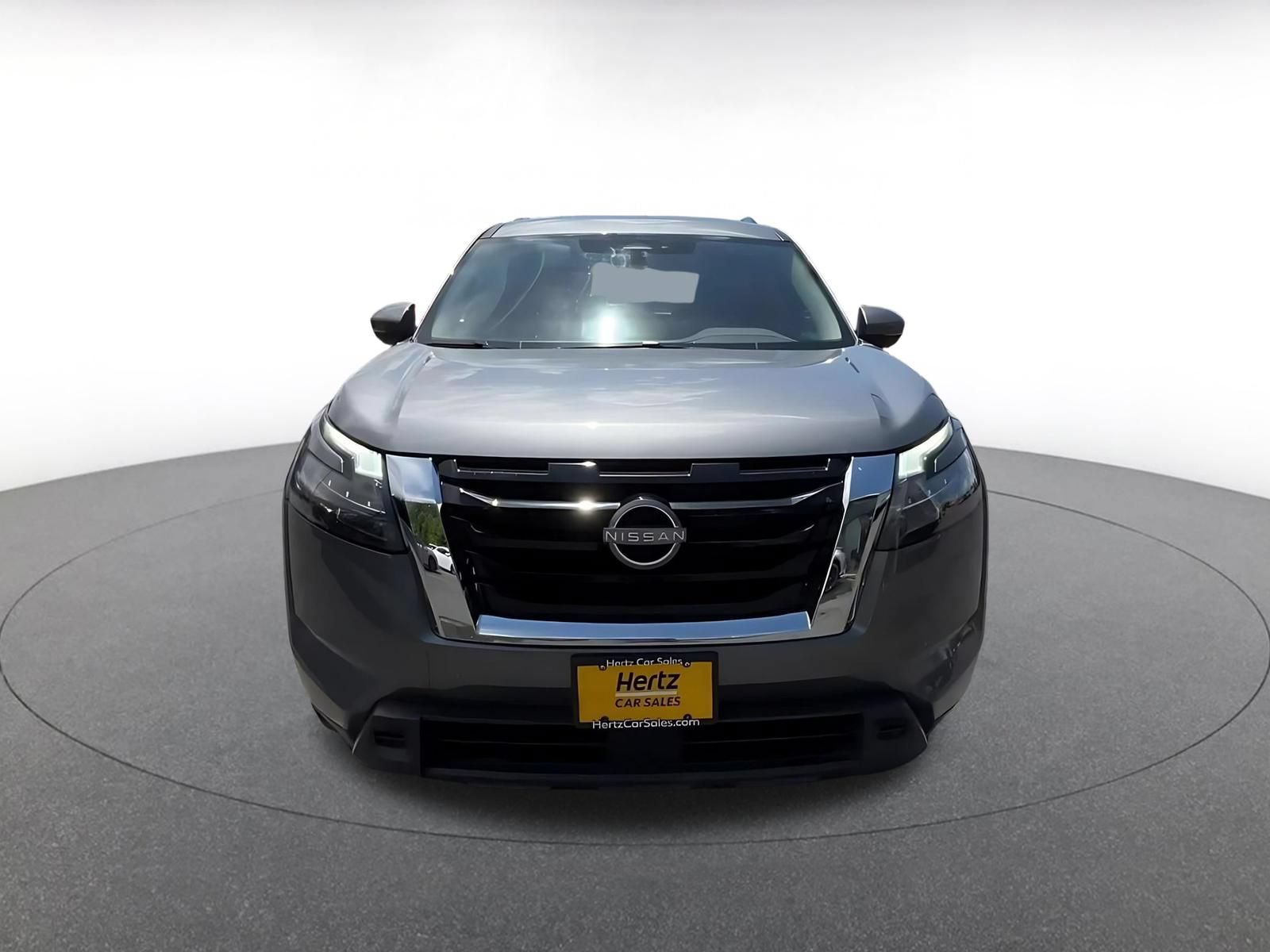 Used 2025 Nissan Pathfinder SV AWD/4WD image 4