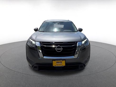 Used 2025 Nissan Pathfinder SV AWD/4WD image 4