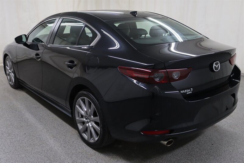 Used 2020 MAZDA MAZDA3 AWD Sedan w/ Preferred Package image 4