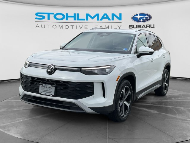 Certified 2026 Volkswagen Tiguan SE FWD image 1