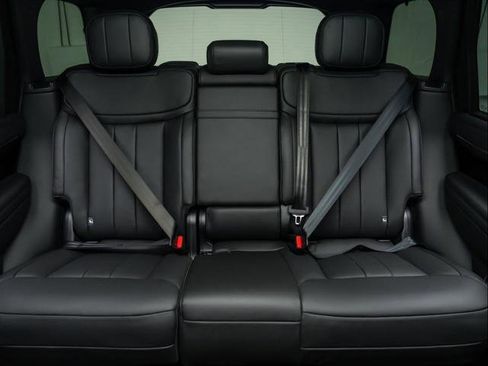 New 2026 Land Rover Range Rover SE image 17