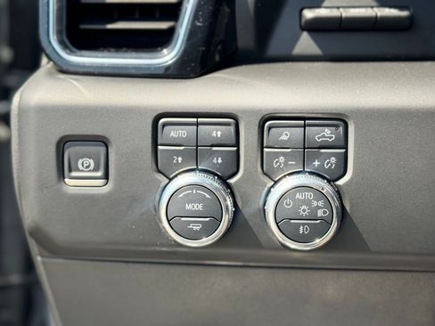 Certified 2025 GMC Sierra 1500 Denali w/ Denali Reserve Package AWD/4WD image 19