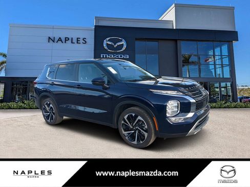 Used 2024 Mitsubishi Outlander SE Black Edition image 1