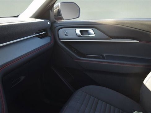 New 2026 Ford Explorer ST-Line w/ ST-Line Street Pack image 12