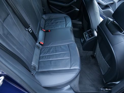 Used 2019 Audi A4 2.0T Premium image 40