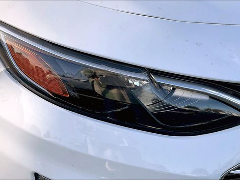 Certified 2022 Chevrolet Malibu LT image 25