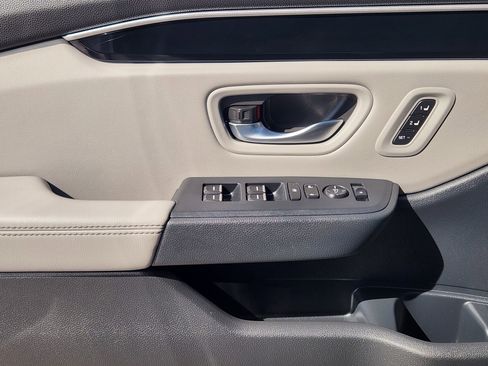 Certified 2024 Honda Pilot Touring image 23