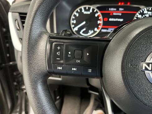Used 2023 Nissan Rogue SV FWD image 25
