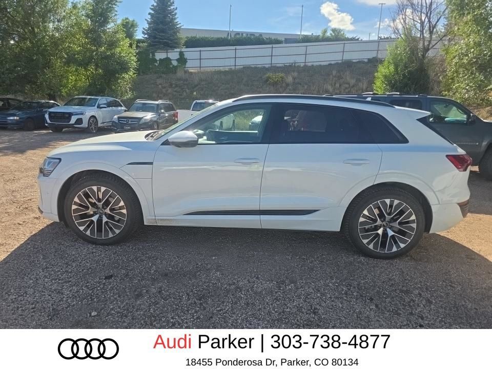 Used 2024 Audi Q8 e-tron Prestige w/ Prestige Package AWD/4WD image 5
