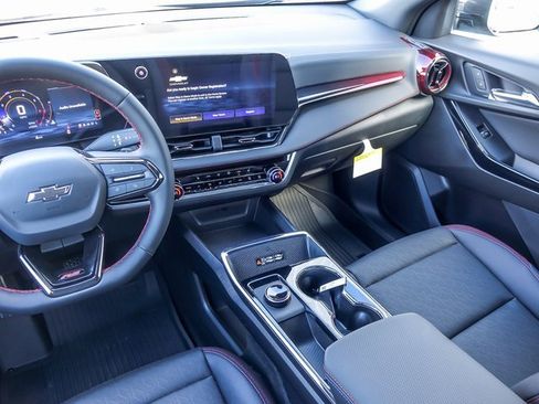 New 2026 Chevrolet Equinox RS image 18