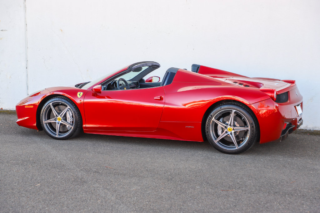 Used 2012 Ferrari 458 Spider RWD image 9