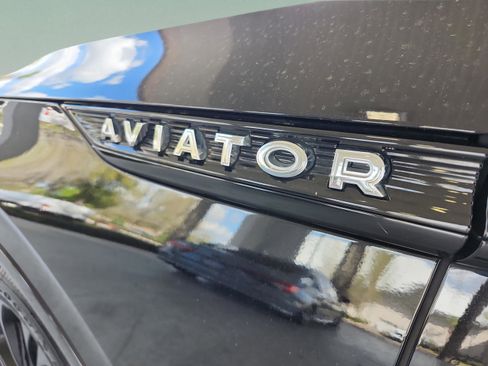 Used 2022 Lincoln Aviator Reserve w/ Equipment Group 201A image 25