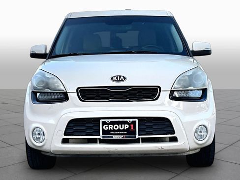 Used 2013 Kia Soul ! w/ Premium Pkg FWD image 4