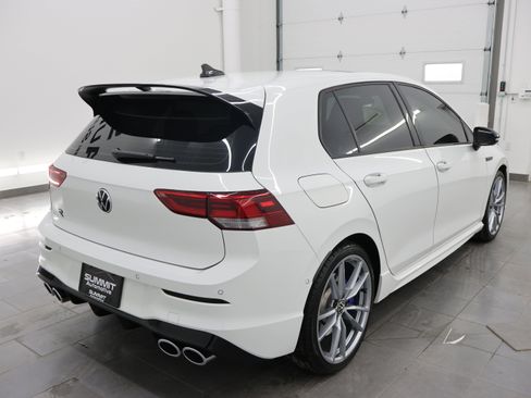 Used 2024 Volkswagen Golf R image 5