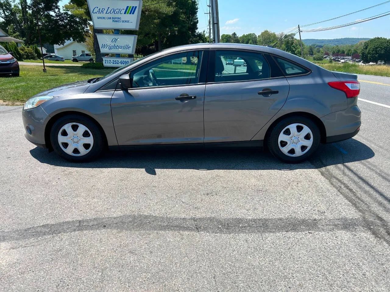 Used 2014 Ford Focus S FWD image 7