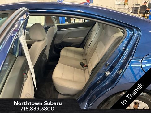 Used 2019 Hyundai Elantra SE FWD image 19