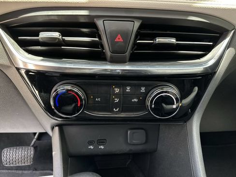 Used 2024 Buick Encore GX Sport Touring AWD/4WD image 26