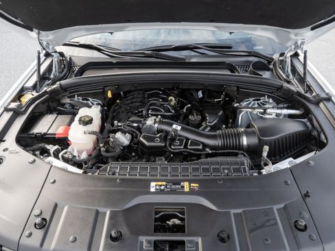 Used 2024 Jeep Grand Cherokee L Laredo image 34