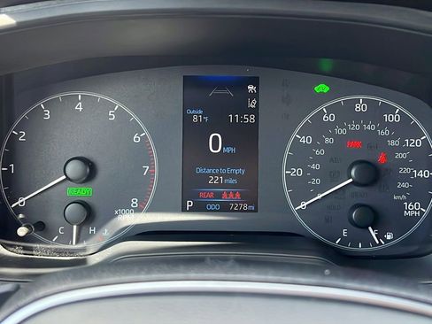 Used 2023 Toyota Corolla Cross AWD Hybrid image 21