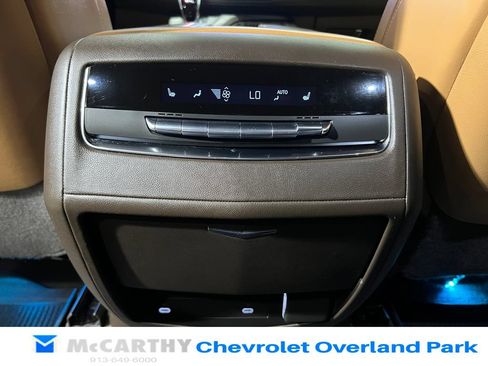 Used 2022 Cadillac Escalade Premium Luxury w/ Performance Package AWD/4WD image 29