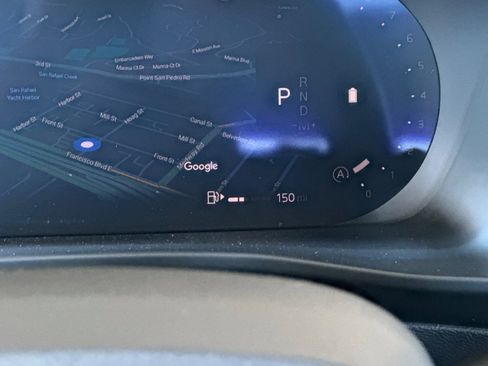 Certified 2025 Volvo XC40 B5 Plus image 29