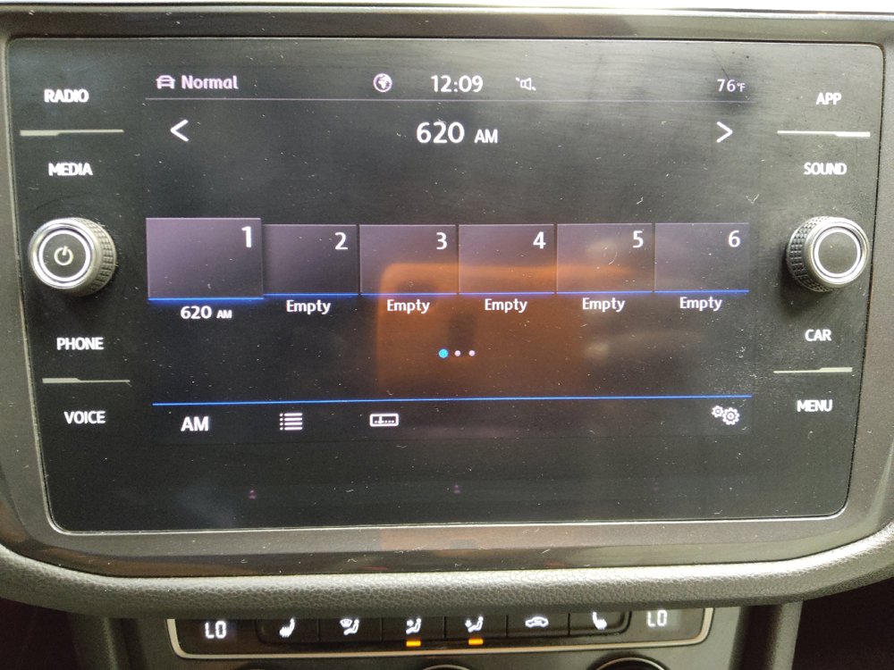 Used 2020 Volkswagen Tiguan SE w/ 3rd Row Seat Package AWD/4WD image 25