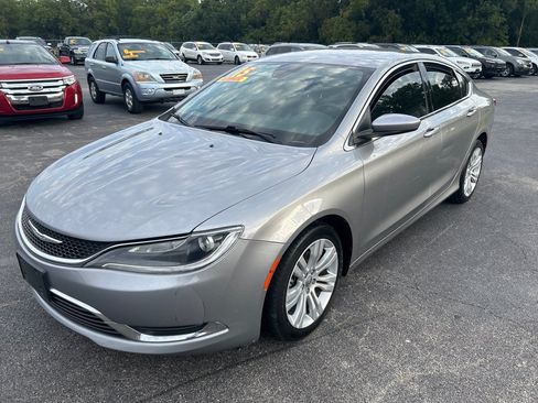 Used 2015 Chrysler 200 Limited w/ Convenience Group FWD image 2